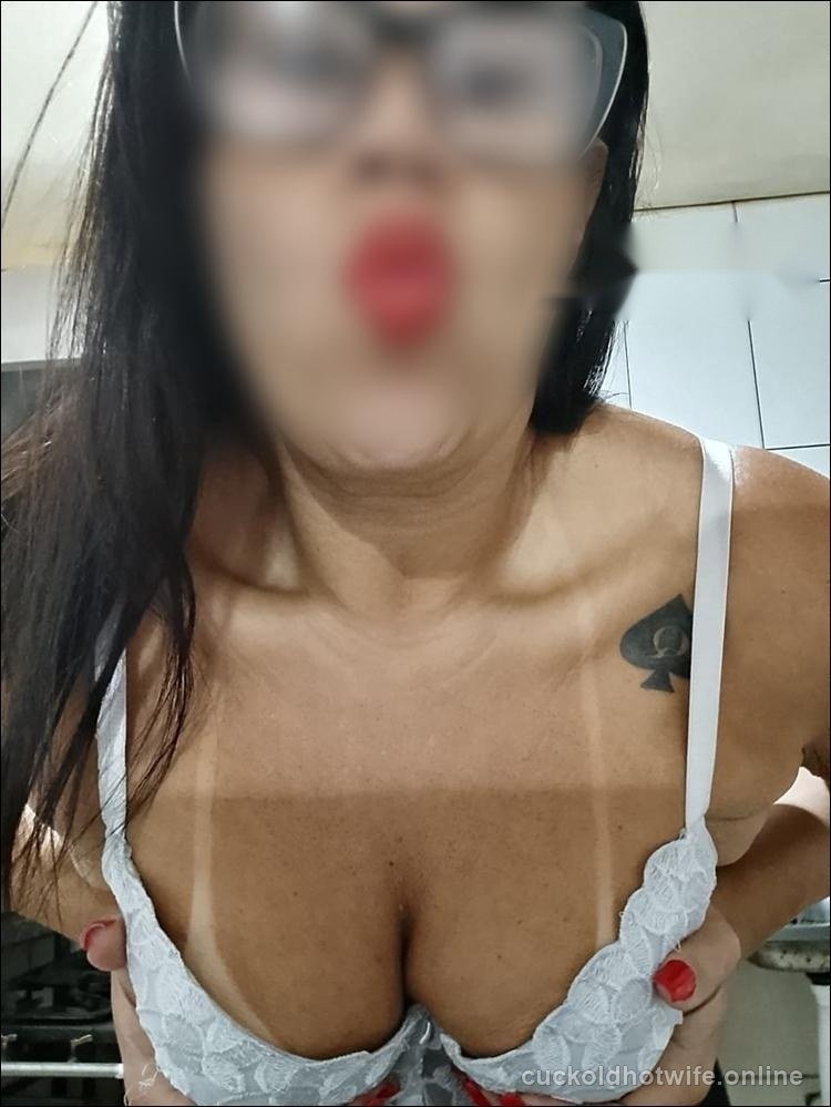 Corno e sua esposa hotwife gostosa - Foto amadora caseira 8